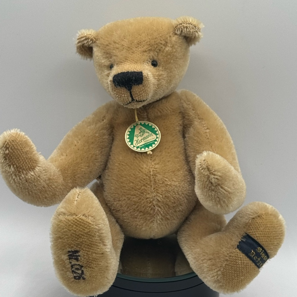 Hermann Teddy Bear made in Germany Nr 076 new with tags stored unused